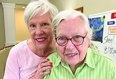 mother and daughter teach art at Concord Place Memory Care in Knoxville Tennessee